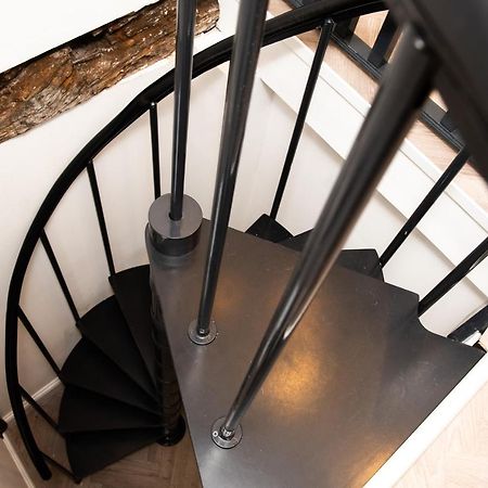 Modern Finish To A Historic Brewers House, Derbyヴィラ エクステリア 写真