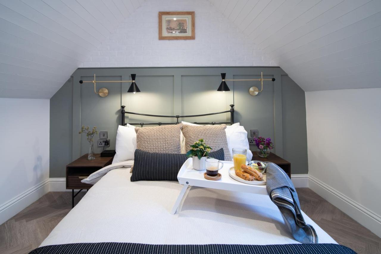Modern Finish To A Historic Brewers House, Derbyヴィラ エクステリア 写真