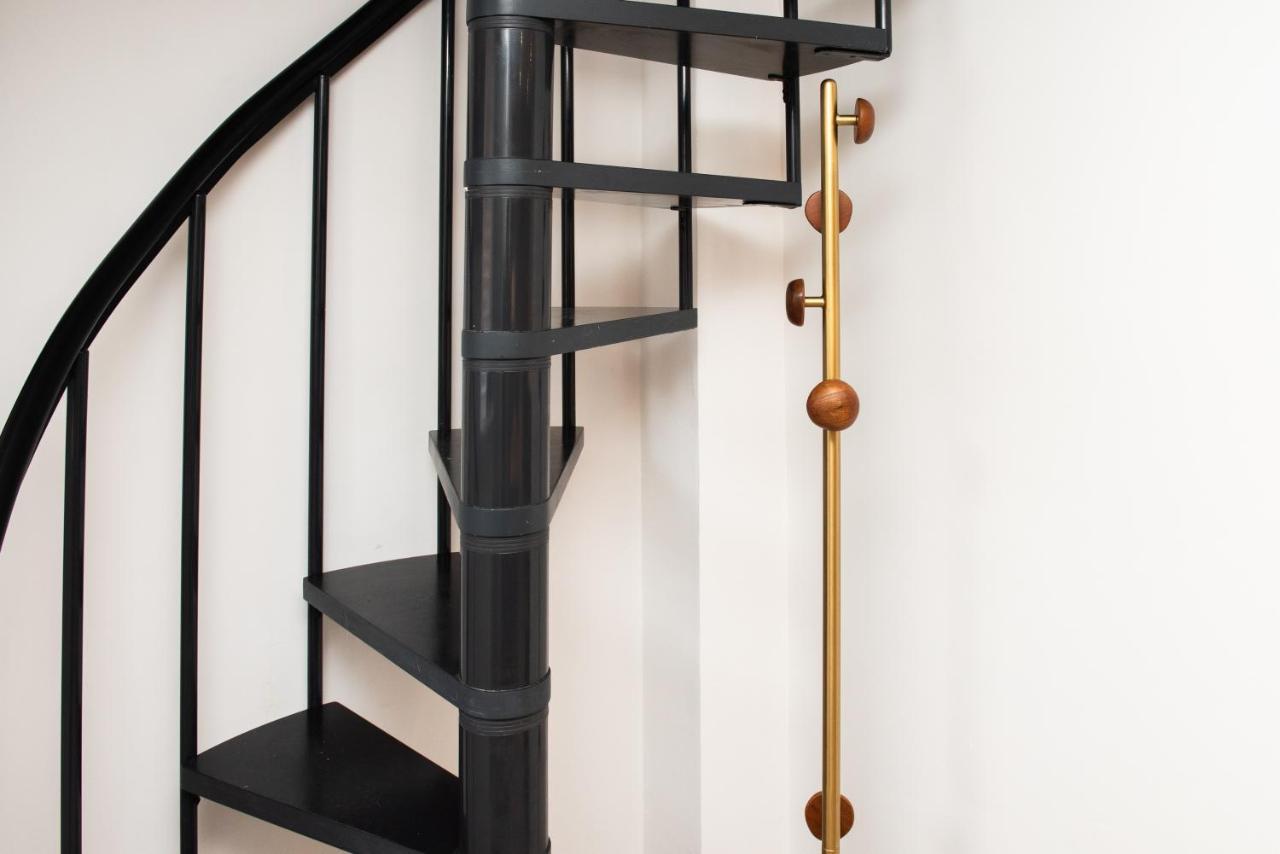 Modern Finish To A Historic Brewers House, Derbyヴィラ エクステリア 写真
